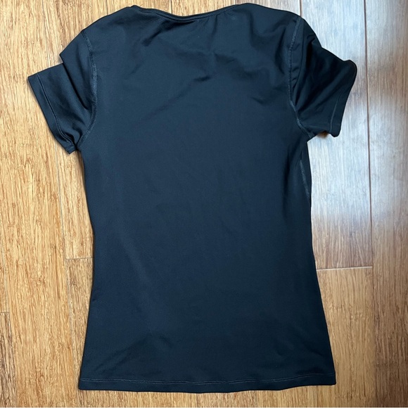 Nike Dri-Fit Tshirt Black size XS short sleeve - Picture 3 of 3